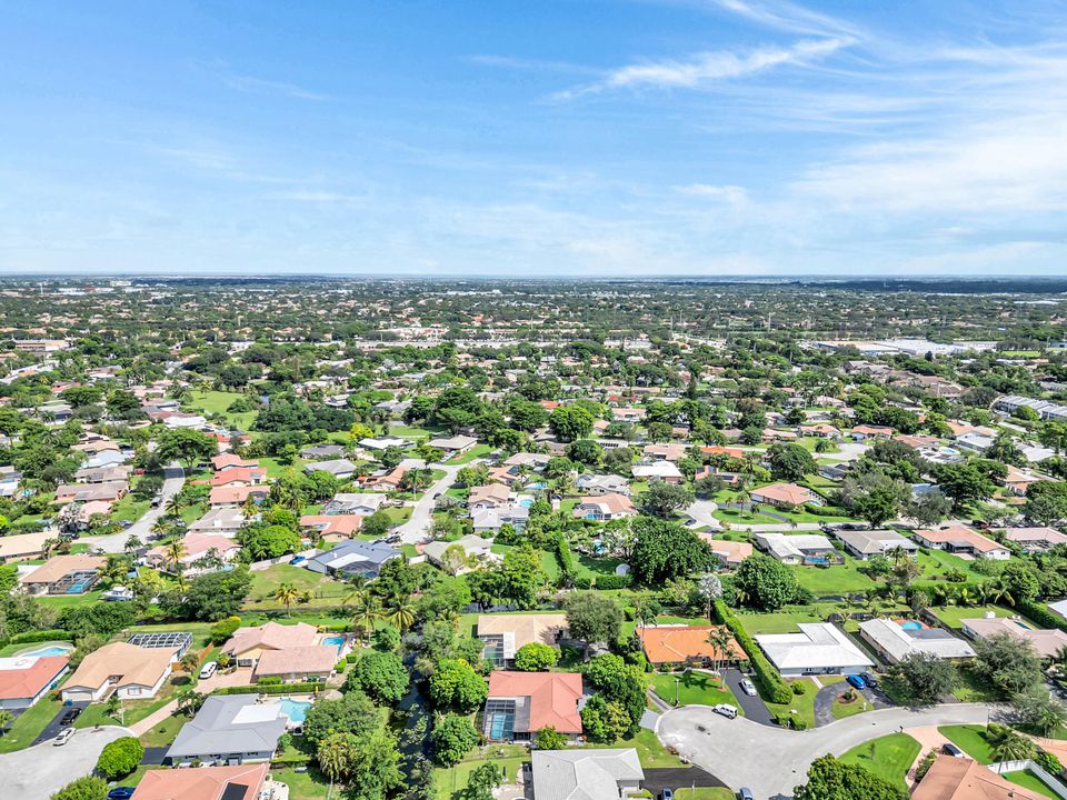 Active With Contract: $649,900 (4 beds, 3 baths, 1979 Square Feet)