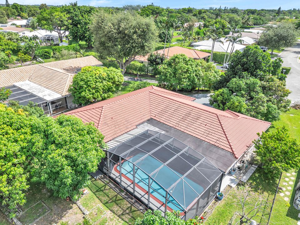 Active With Contract: $649,900 (4 beds, 3 baths, 1979 Square Feet)