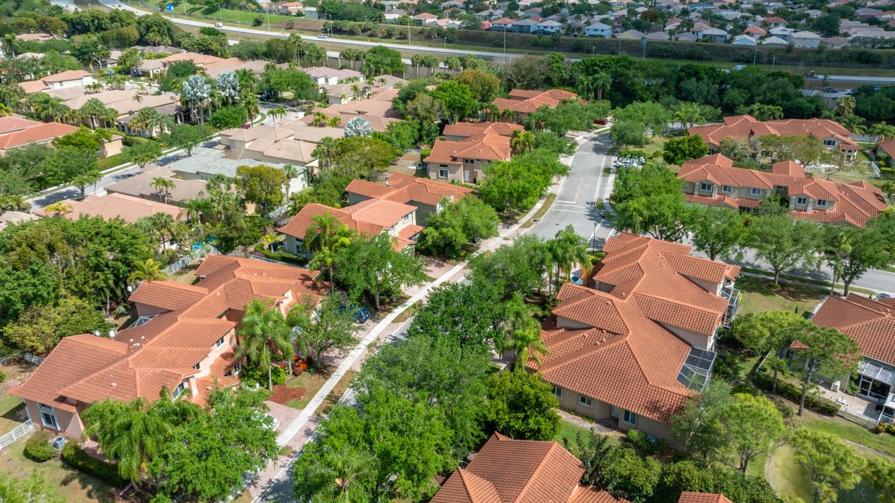 Active With Contract: $499,900 (3 beds, 2 baths, 1870 Square Feet)