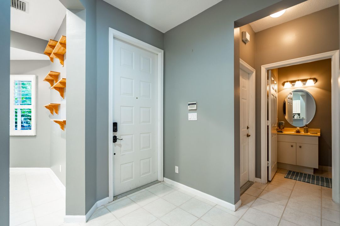 Active With Contract: $499,900 (3 beds, 2 baths, 1870 Square Feet)