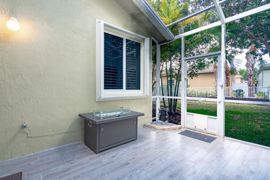 Active With Contract: $499,900 (3 beds, 2 baths, 1870 Square Feet)