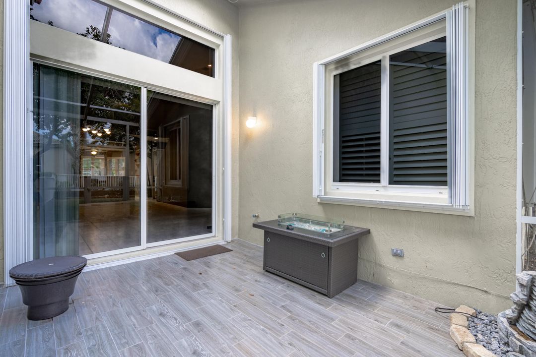 Active With Contract: $499,900 (3 beds, 2 baths, 1870 Square Feet)