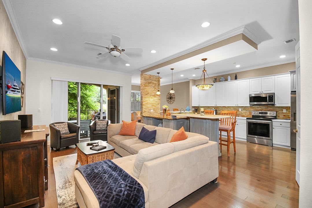 待售: $409,000 (3 贝兹, 2 浴室, 2164 平方英尺)