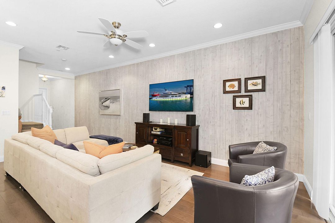 待售: $409,000 (3 贝兹, 2 浴室, 2164 平方英尺)