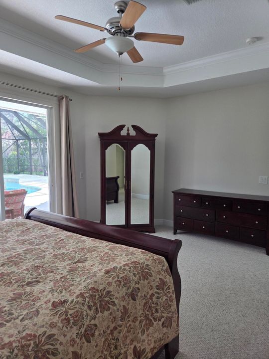 出租: $12,000 (4 贝兹, 3 浴室, 2779 平方英尺)