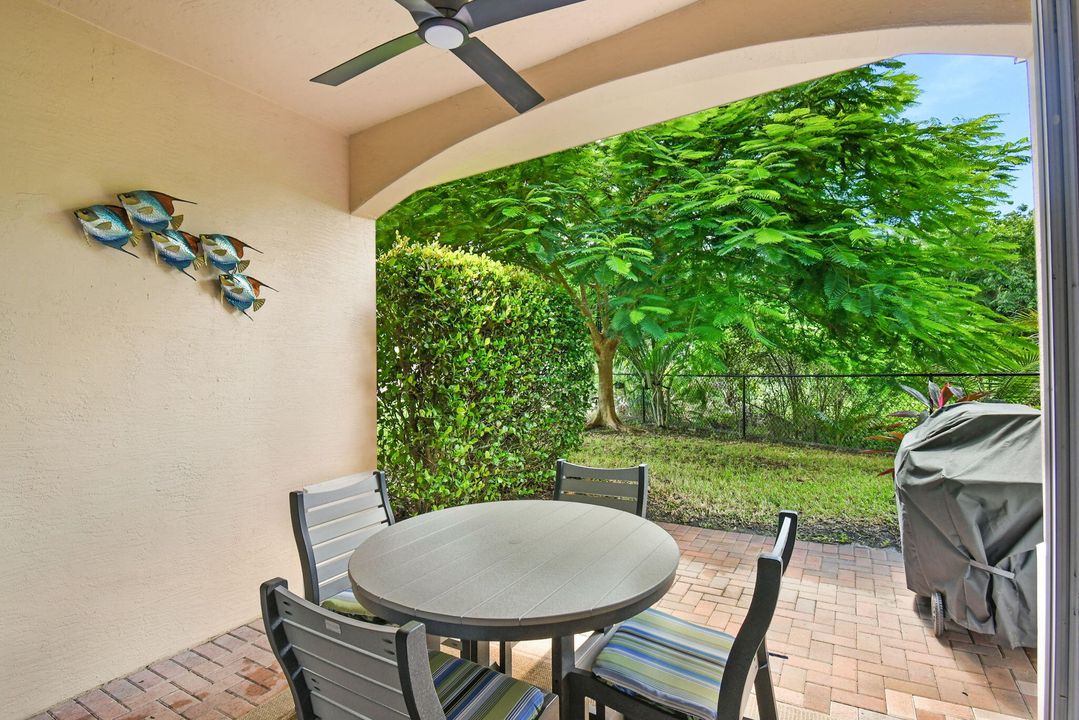 待售: $409,000 (3 贝兹, 2 浴室, 2164 平方英尺)