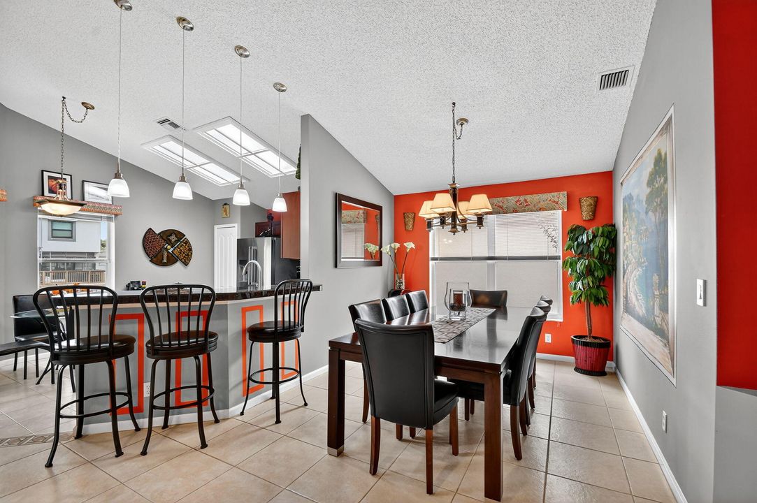 待售: $529,900 (3 贝兹, 2 浴室, 1538 平方英尺)