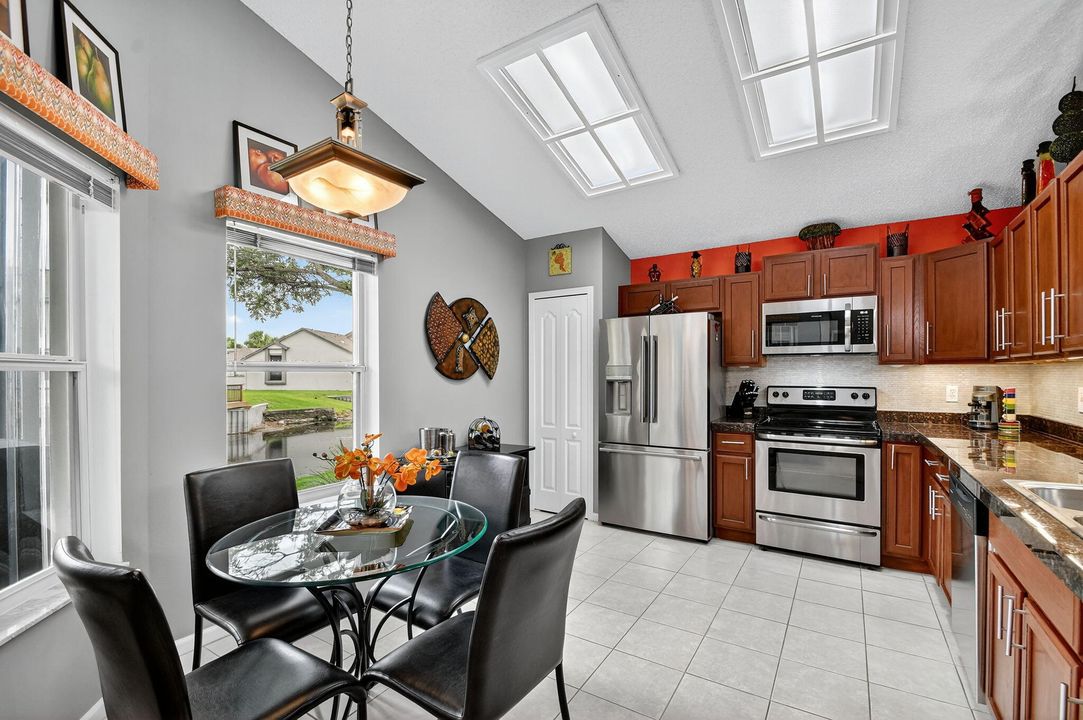 待售: $529,900 (3 贝兹, 2 浴室, 1538 平方英尺)