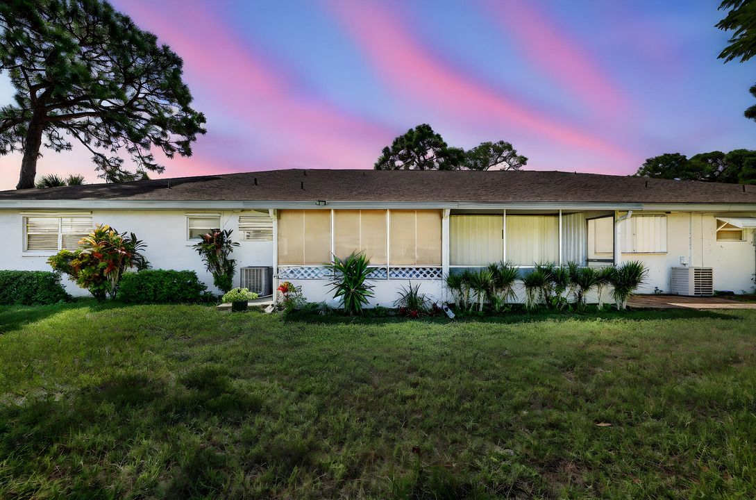 For Sale: $65,000 (1 beds, 1 baths, 816 Square Feet)