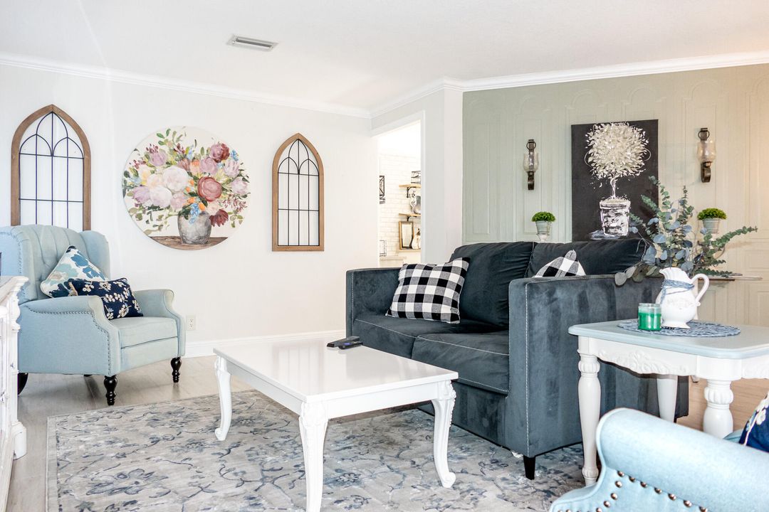 For Sale: $120,000 (2 beds, 2 baths, 1250 Square Feet)