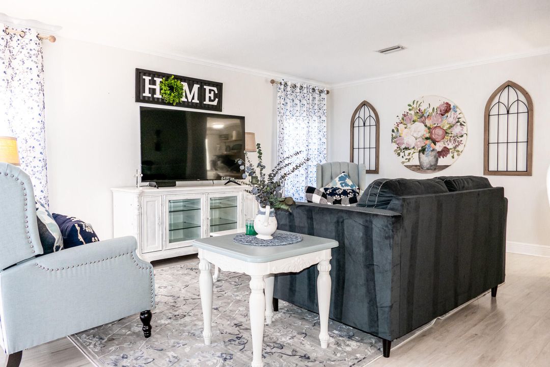 For Sale: $120,000 (2 beds, 2 baths, 1250 Square Feet)