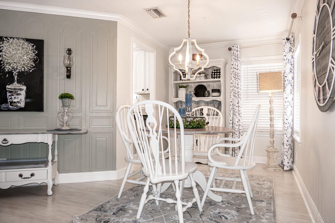 For Sale: $120,000 (2 beds, 2 baths, 1250 Square Feet)