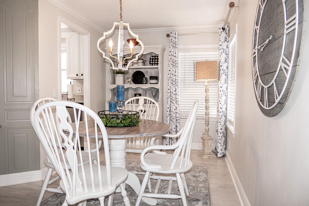 For Sale: $120,000 (2 beds, 2 baths, 1250 Square Feet)