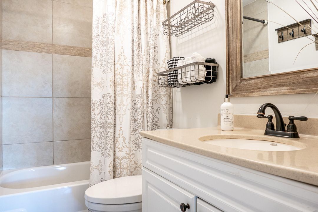 For Sale: $120,000 (2 beds, 2 baths, 1250 Square Feet)