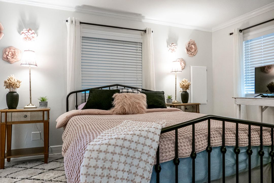 For Sale: $120,000 (2 beds, 2 baths, 1250 Square Feet)