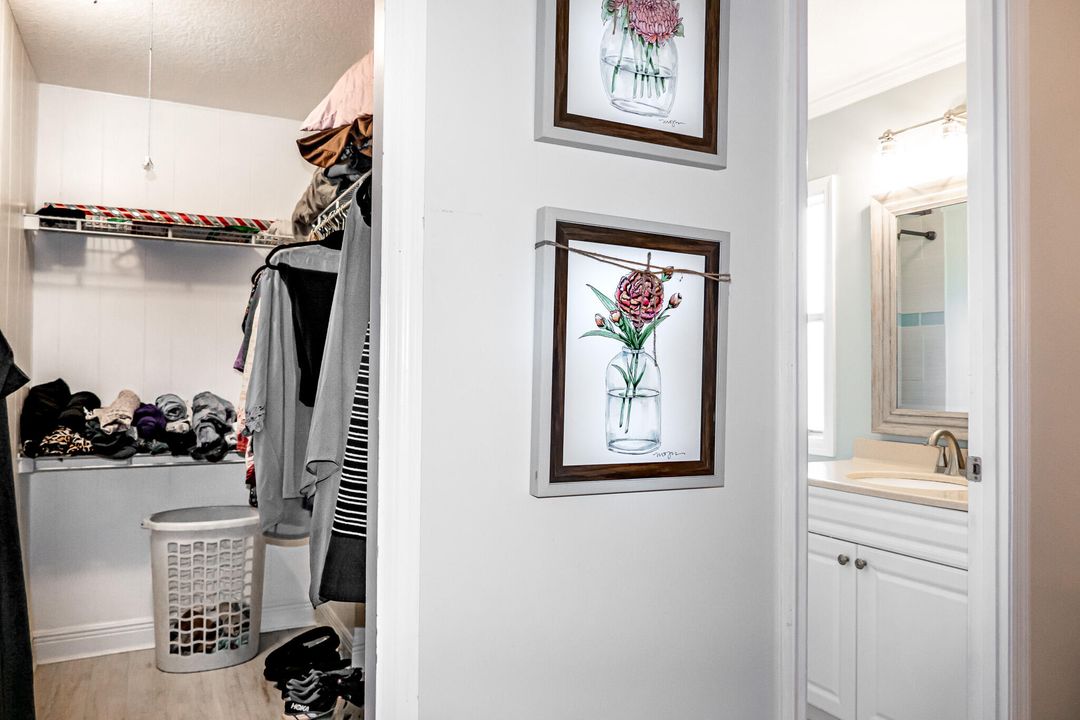 For Sale: $120,000 (2 beds, 2 baths, 1250 Square Feet)