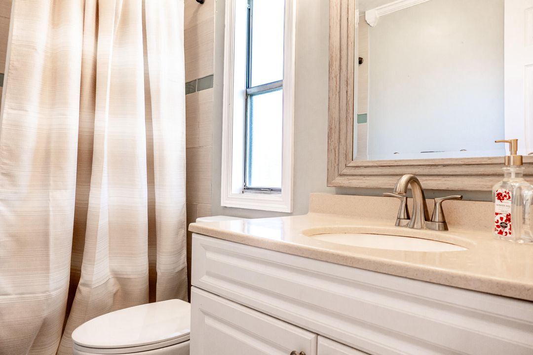 For Sale: $120,000 (2 beds, 2 baths, 1250 Square Feet)