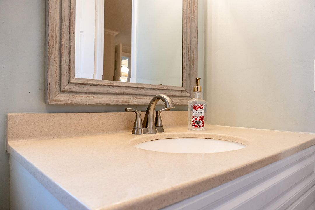 For Sale: $120,000 (2 beds, 2 baths, 1250 Square Feet)