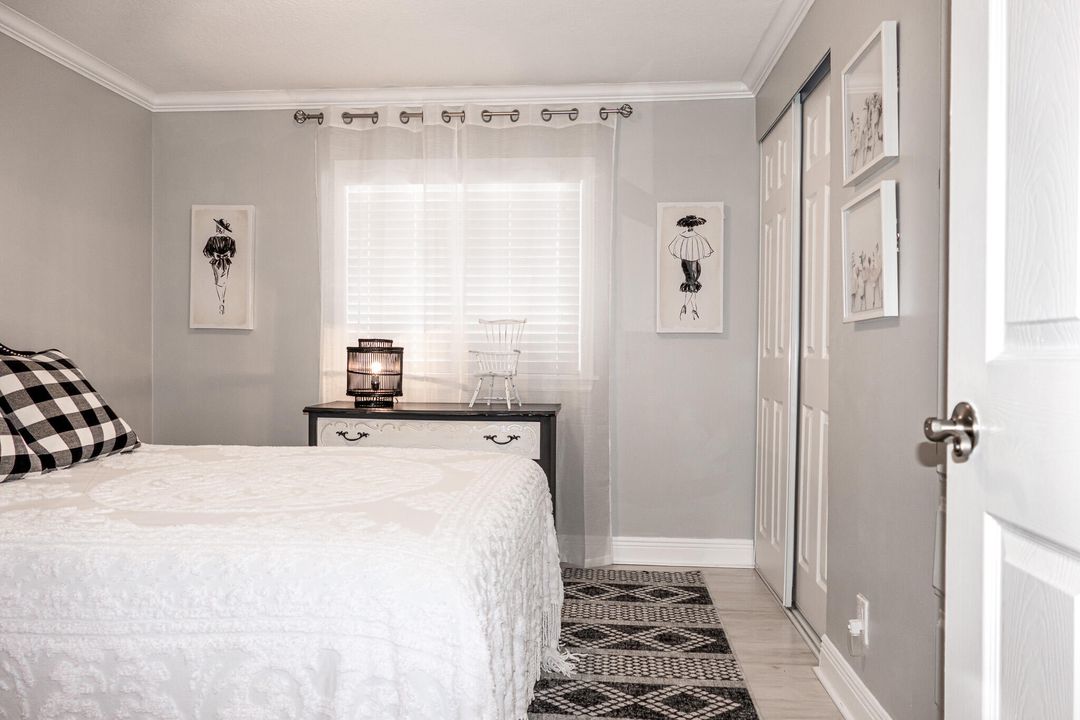 For Sale: $120,000 (2 beds, 2 baths, 1250 Square Feet)