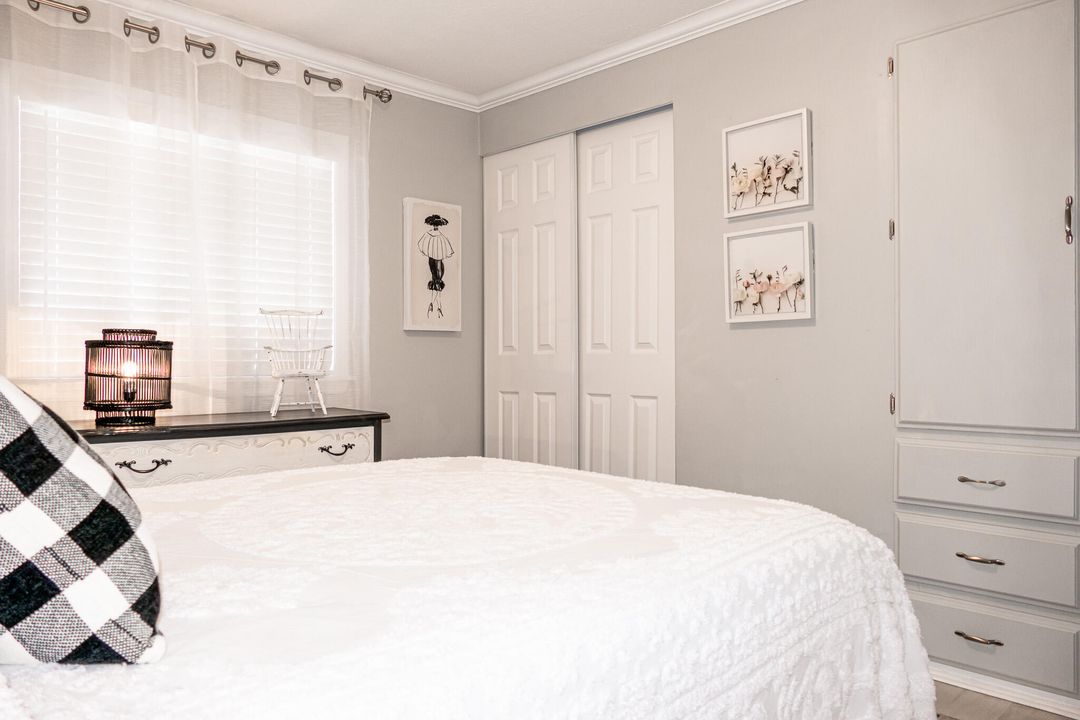 For Sale: $120,000 (2 beds, 2 baths, 1250 Square Feet)