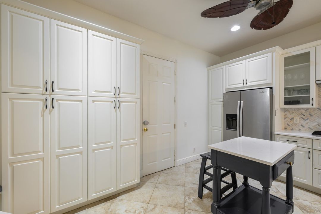 待售: $799,980 (3 贝兹, 2 浴室, 2200 平方英尺)