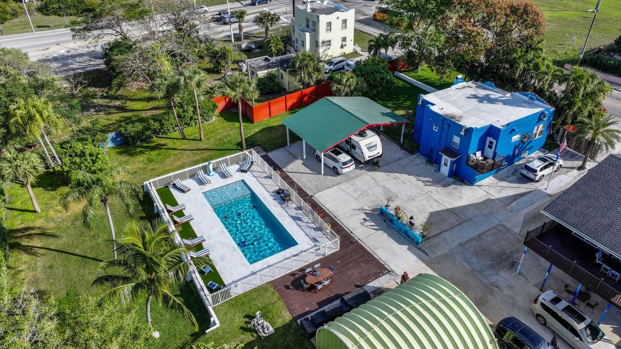 For Sale: $1,350,000 (6 beds, 4 baths, 3858 Square Feet)