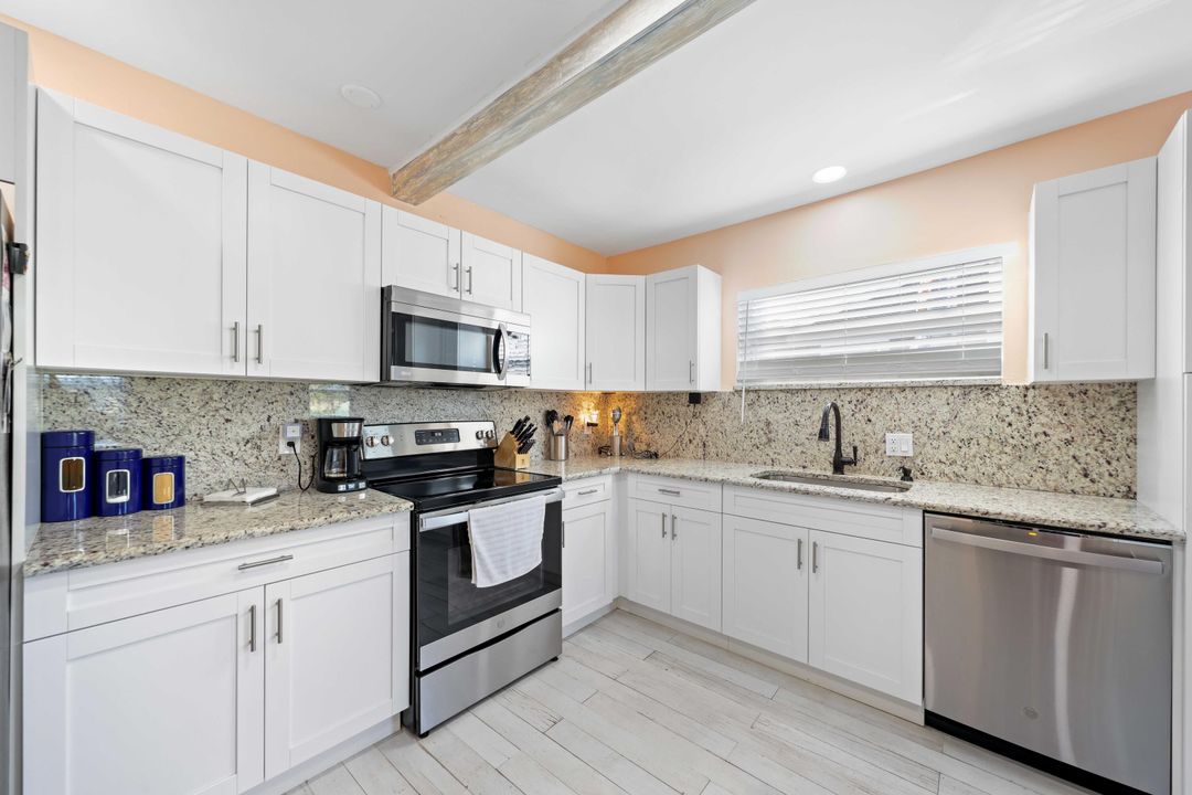 For Sale: $1,350,000 (6 beds, 4 baths, 3858 Square Feet)