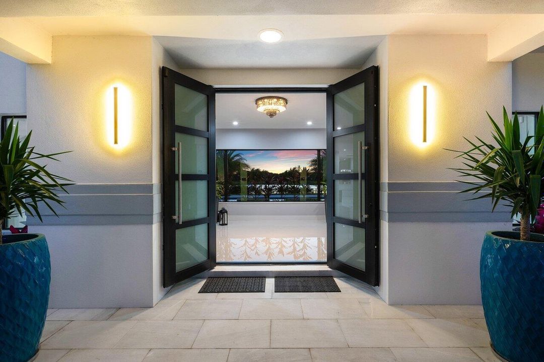 For Sale: $3,750,000 (5 beds, 4 baths, 4100 Square Feet)