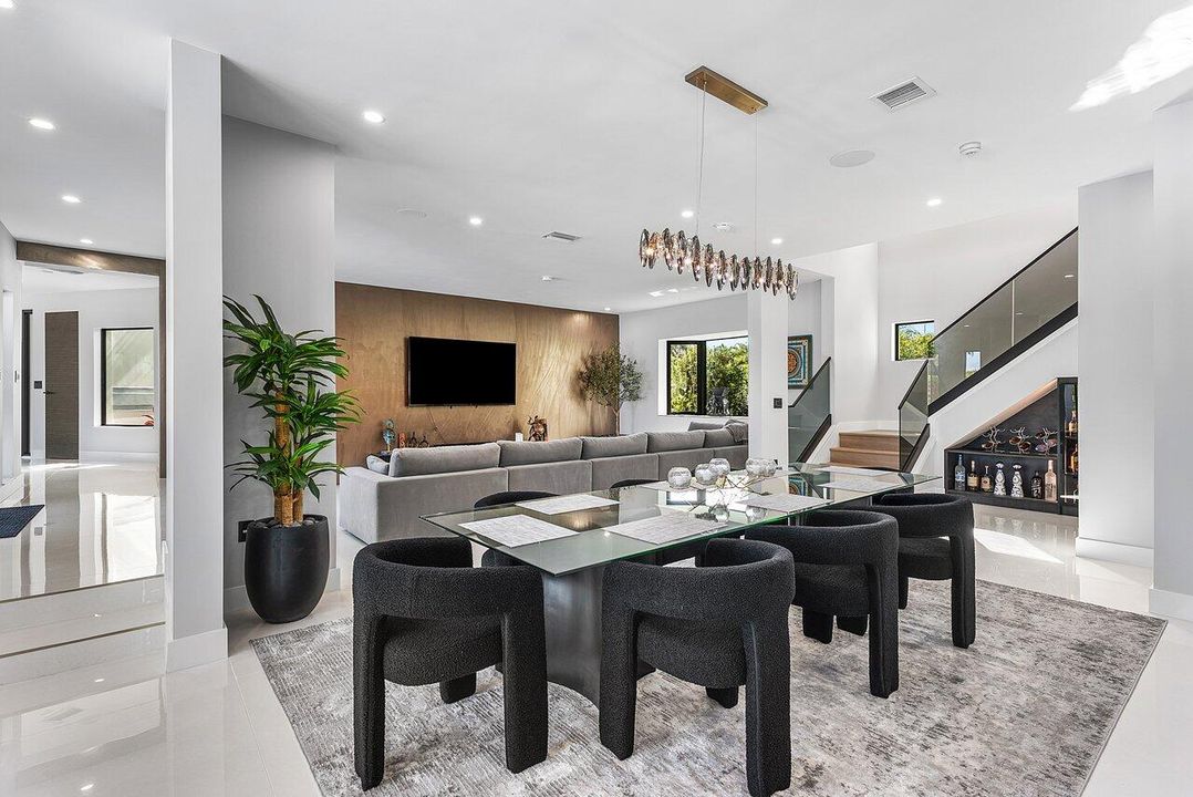 For Sale: $3,750,000 (5 beds, 4 baths, 4100 Square Feet)