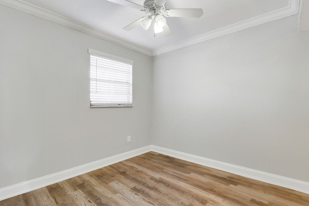 For Sale: $205,000 (2 beds, 1 baths, 820 Square Feet)