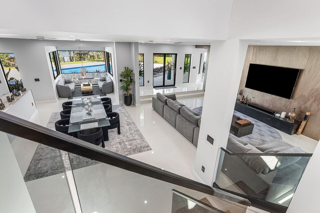 For Sale: $3,750,000 (5 beds, 4 baths, 4100 Square Feet)