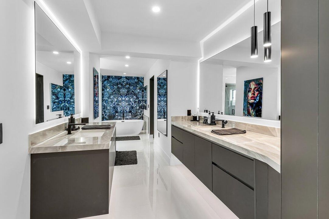 For Sale: $3,750,000 (5 beds, 4 baths, 4100 Square Feet)