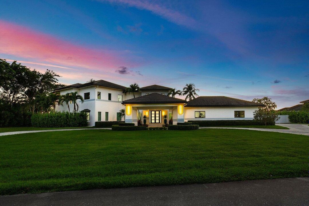 For Sale: $3,750,000 (5 beds, 4 baths, 4100 Square Feet)