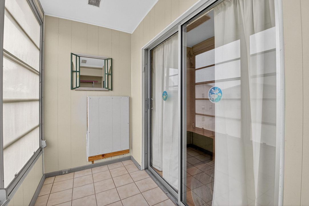 待售: $124,000 (1 贝兹, 1 浴室, 720 平方英尺)