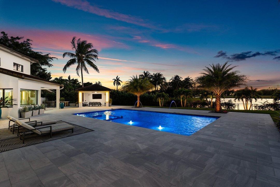 For Sale: $3,750,000 (5 beds, 4 baths, 4100 Square Feet)