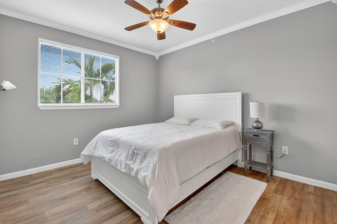 Active With Contract: $375,000 (2 beds, 2 baths, 1175 Square Feet)