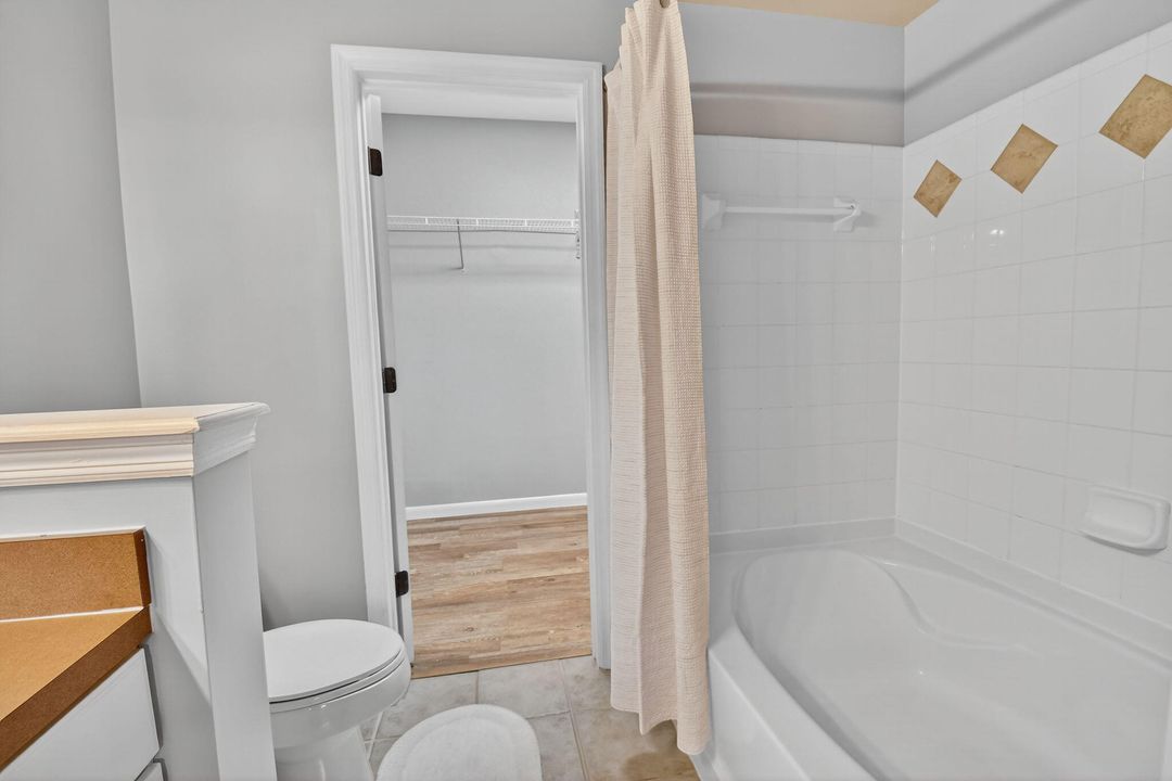 Active With Contract: $375,000 (2 beds, 2 baths, 1175 Square Feet)