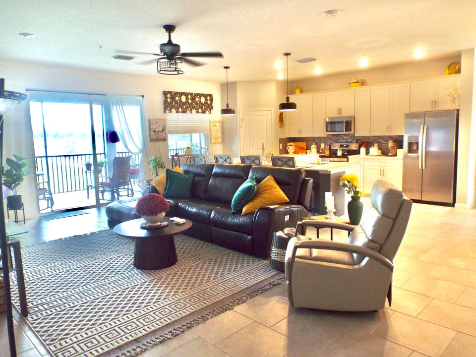 En Venta: $454,000 (3 camas, 2 baños, 2110 Pies cuadrados)