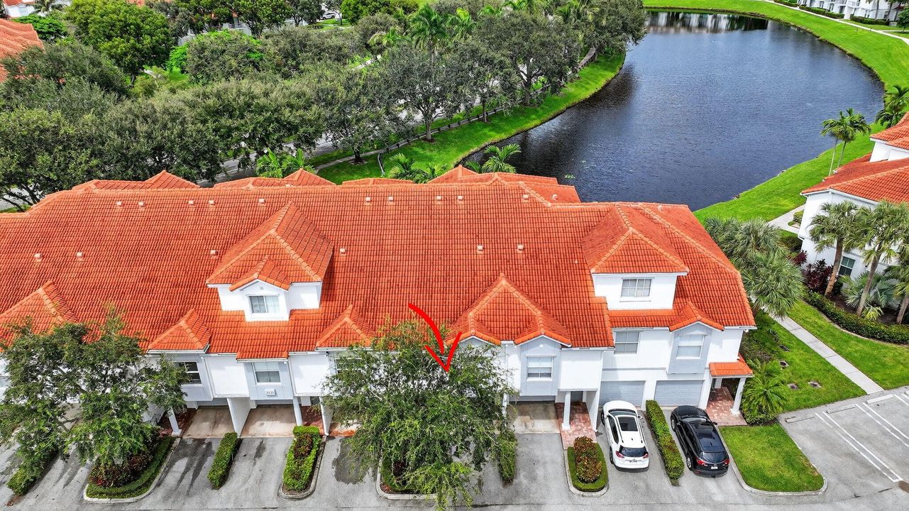 Active With Contract: $375,000 (2 beds, 2 baths, 1175 Square Feet)