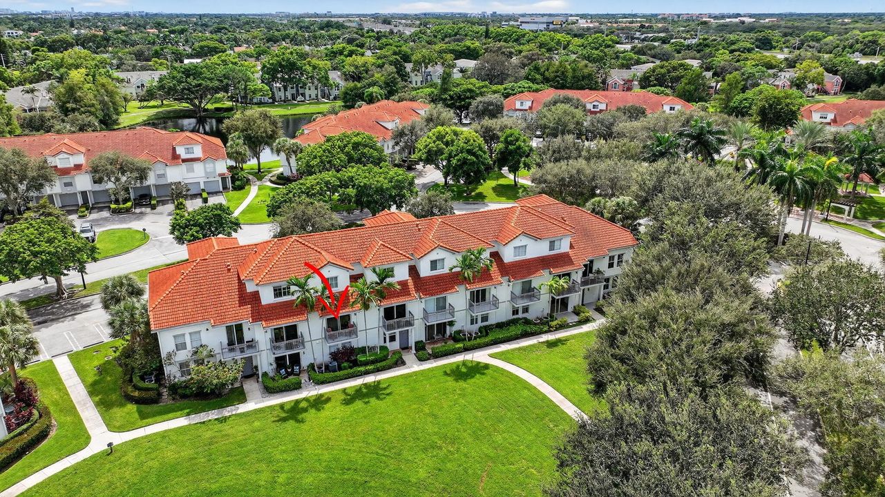 Active With Contract: $375,000 (2 beds, 2 baths, 1175 Square Feet)