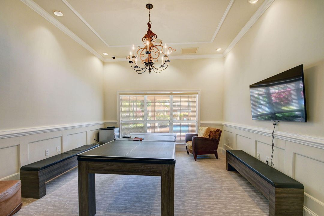 Active With Contract: $375,000 (2 beds, 2 baths, 1175 Square Feet)