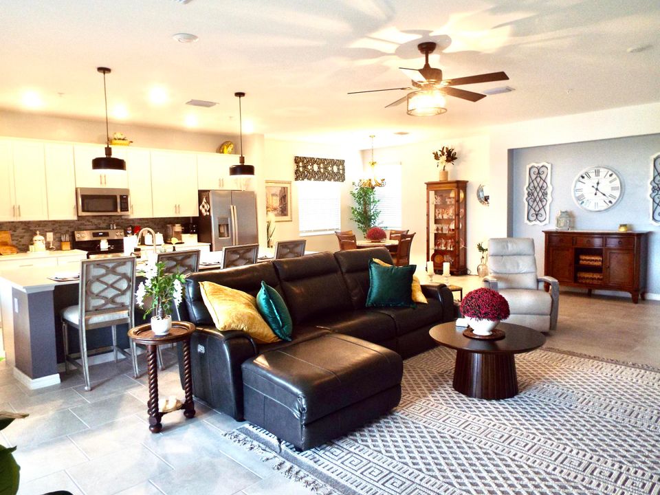 En Venta: $454,000 (3 camas, 2 baños, 2110 Pies cuadrados)