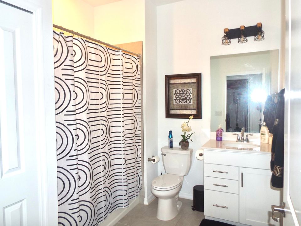 En Venta: $454,000 (3 camas, 2 baños, 2110 Pies cuadrados)