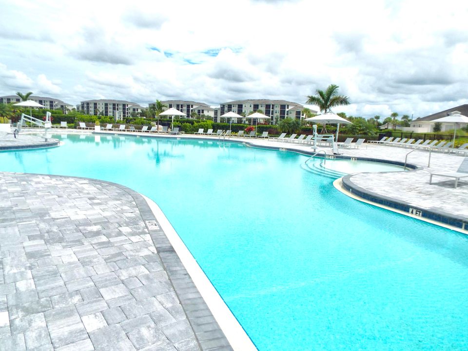 En Venta: $454,000 (3 camas, 2 baños, 2110 Pies cuadrados)