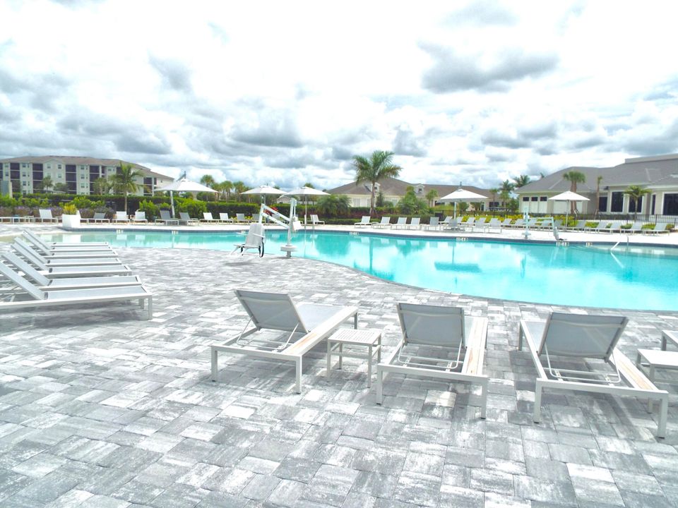 En Venta: $454,000 (3 camas, 2 baños, 2110 Pies cuadrados)