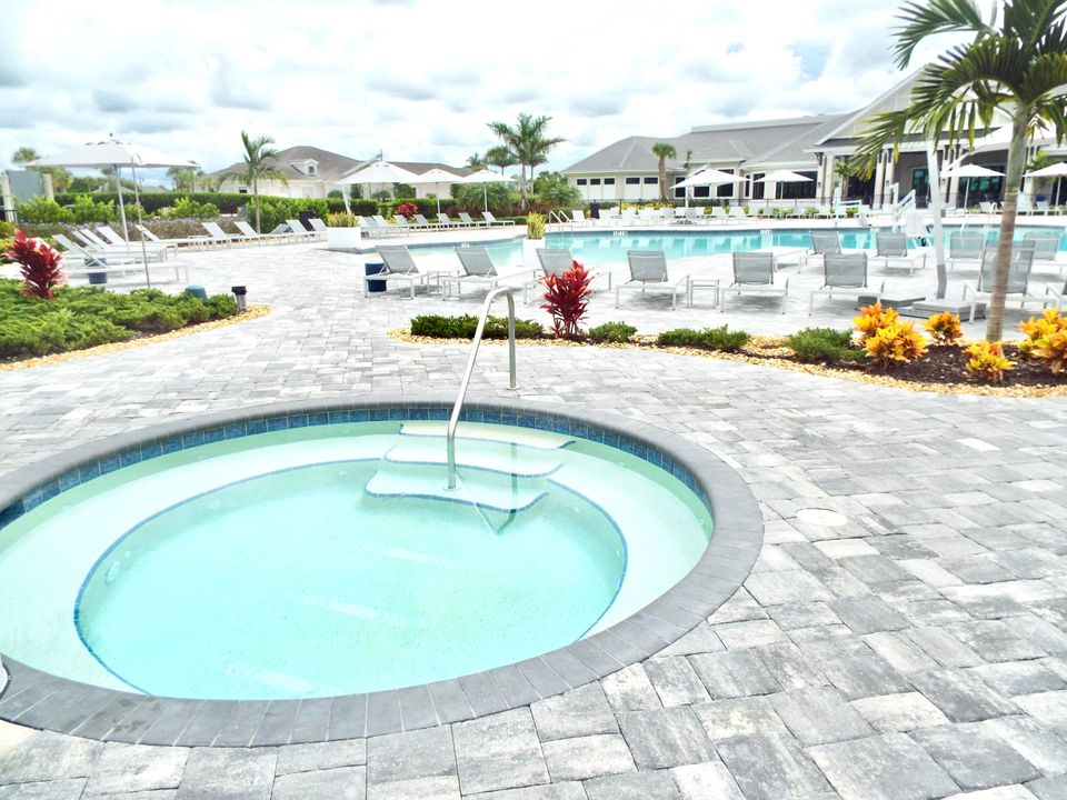 En Venta: $454,000 (3 camas, 2 baños, 2110 Pies cuadrados)