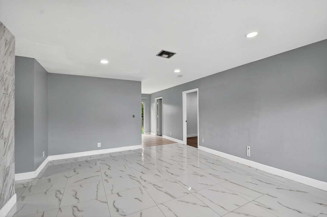 For Sale: $420,000 (3 beds, 2 baths, 1154 Square Feet)