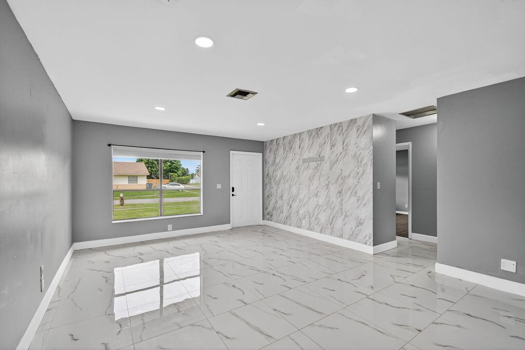 For Sale: $420,000 (3 beds, 2 baths, 1154 Square Feet)