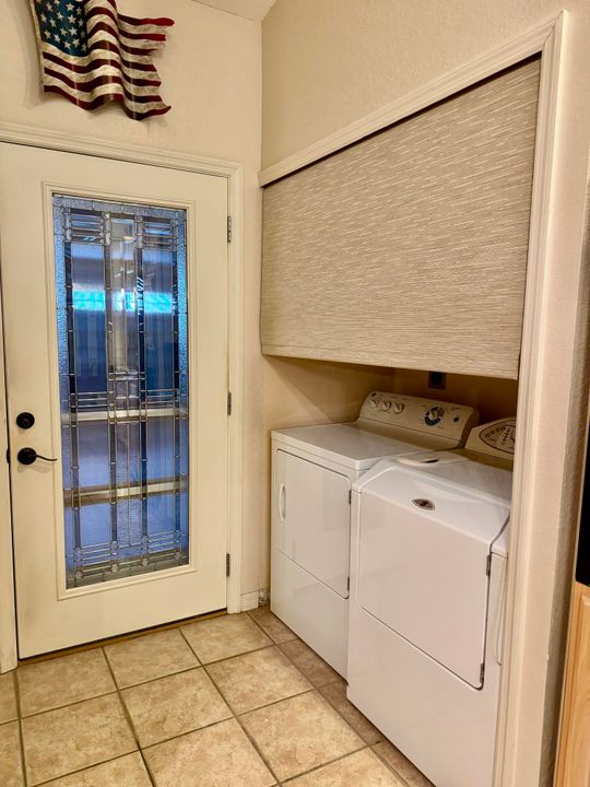 For Sale: $459,000 (3 beds, 2 baths, 1378 Square Feet)