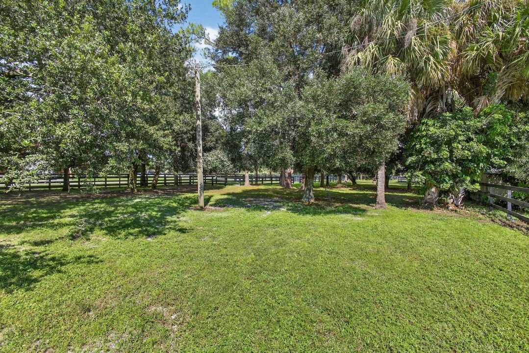 出租: $13,850 (4 贝兹, 2 浴室, 1560 平方英尺)